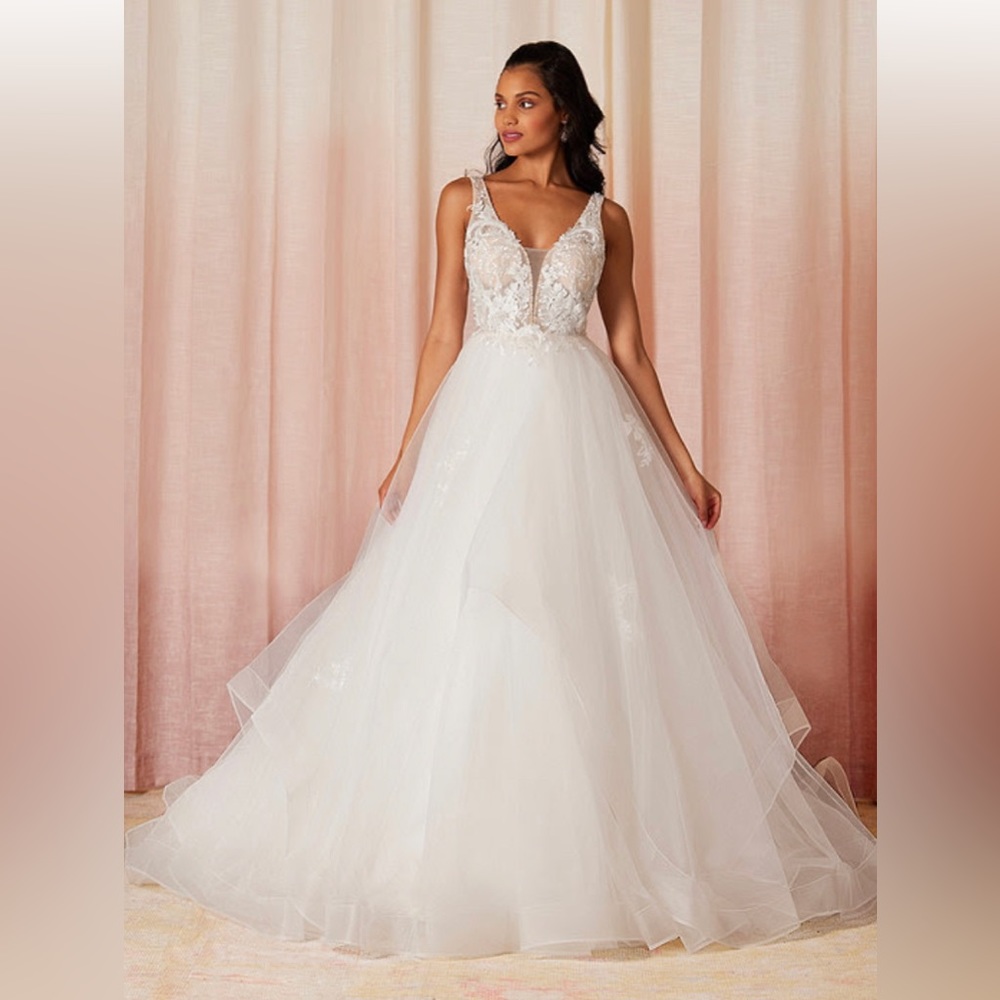 Ballgown Wedding Dress